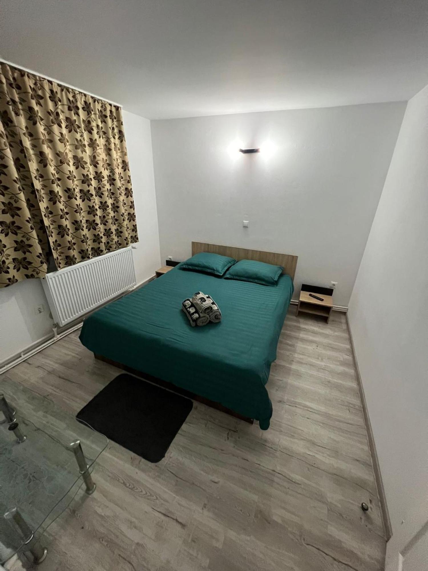 Garsoniera Casa Dragoeni, Targu Jiu Apartment Luaran gambar