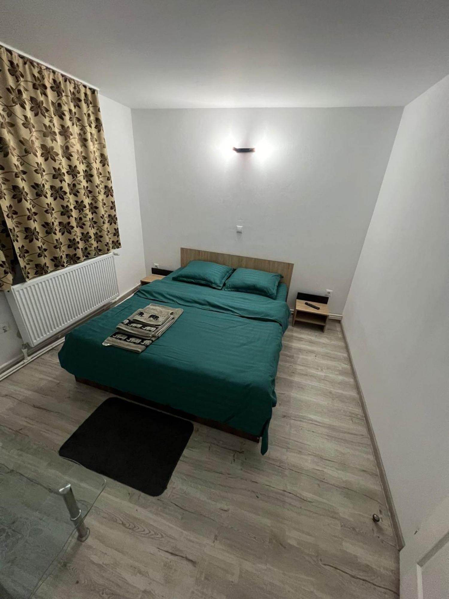 Garsoniera Casa Dragoeni, Targu Jiu Apartment Luaran gambar