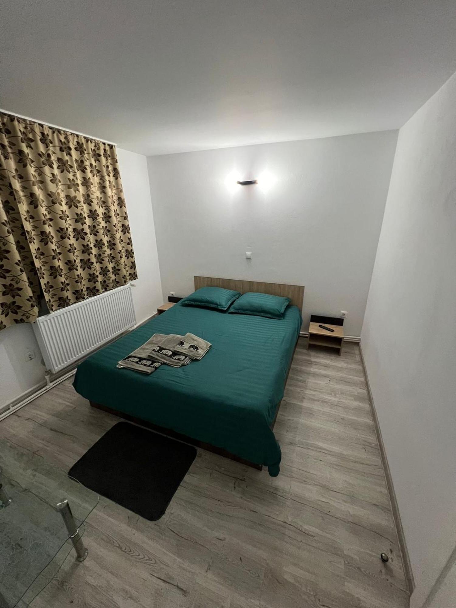 Garsoniera Casa Dragoeni, Targu Jiu Apartment Luaran gambar